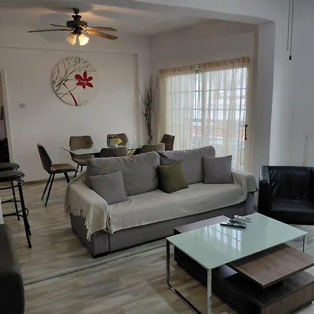 Apartment Queen Victoria Sea View